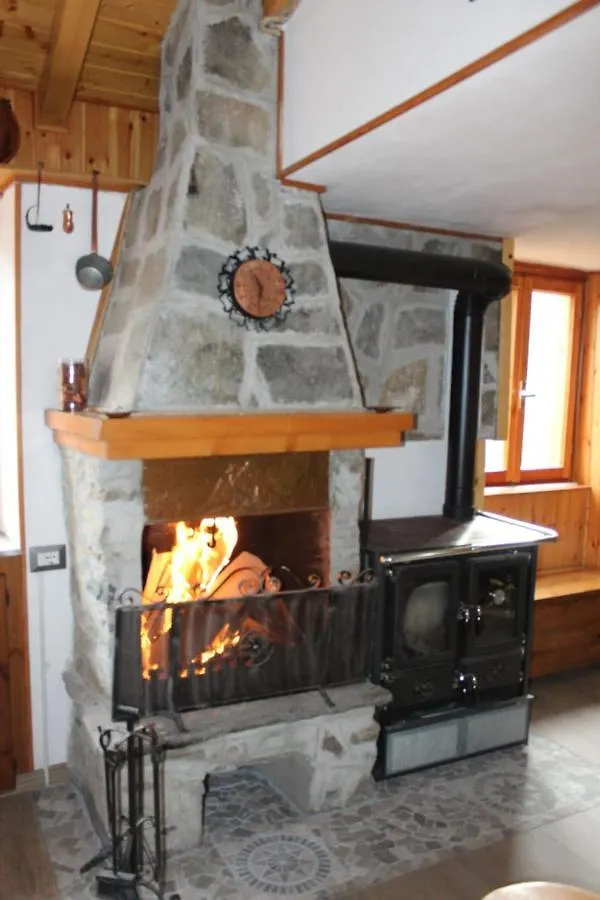 Rustico Villa Premana Lodge